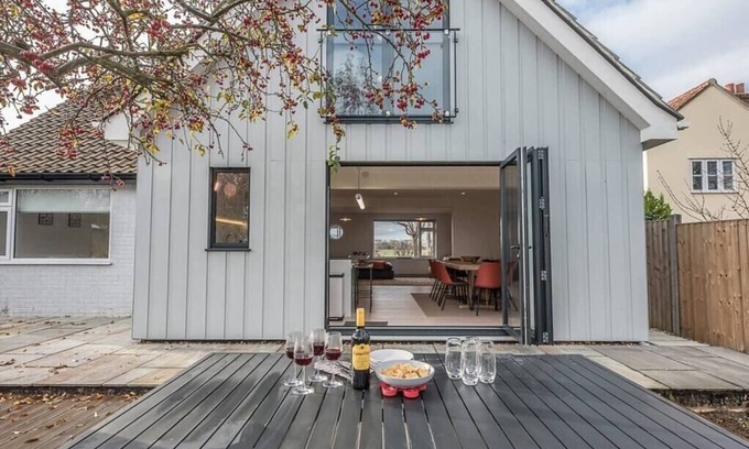 Martlesham Heath Casa | Chapel House, Alderton