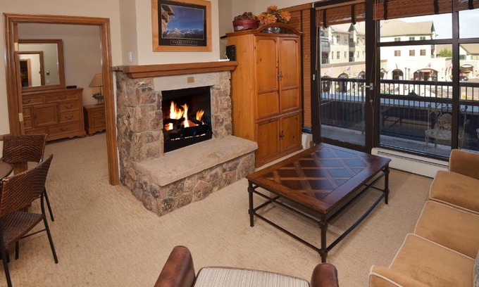 Avon Apartamento | Chapel Square 224