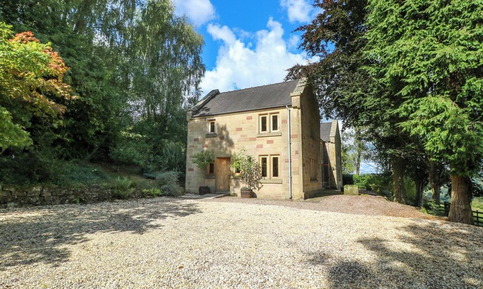 Crich Cabaña | CHAPELFIELD, family friendly, character holiday cottage in Wirksworth
