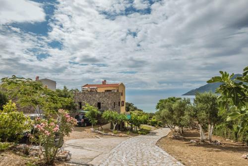 Skoutari Casa | Chara House