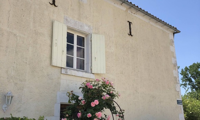 Saint-Hilaire-la-Palud Casa | Casa de carácter en el Marais Poitevin a 35 km de La Rochelle