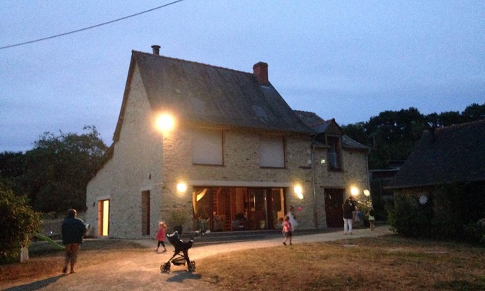 Laille Casa | CASA DE PERSONAJES/20Kms de Rennes/solo familia, amigos .