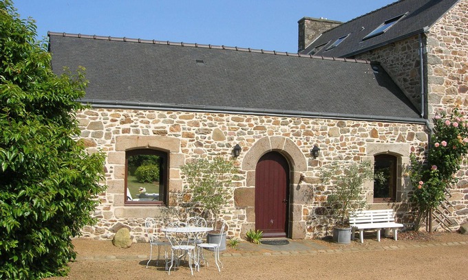 Plouha Casa | Casa de carácter en una granja restaurada con vistas al mar