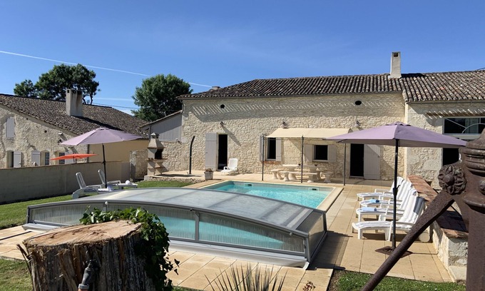 La Roquille Casa | Character house in the quiet countryside in the Bordeaux vineyards