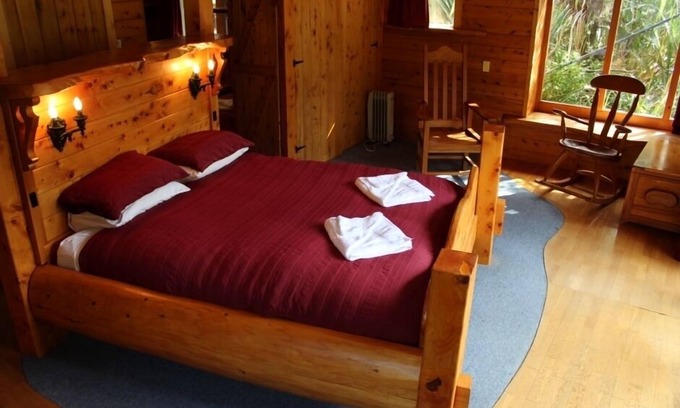 Ohakune Casa | Carácter Log Lodge con excelentes vistas a la montaña