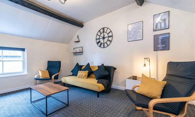 Castle Donington Apartamento | Characterful 2 bedroom apartment - Central location
