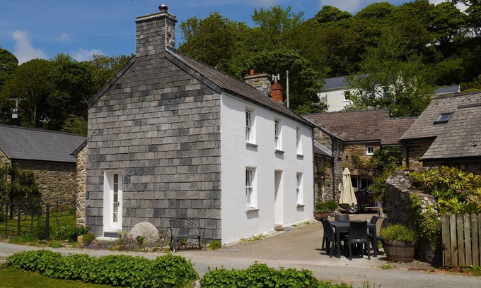 Whitchurch Casa | Characterful and comfortable accommodation in a peaceful hamlet, close to Solva