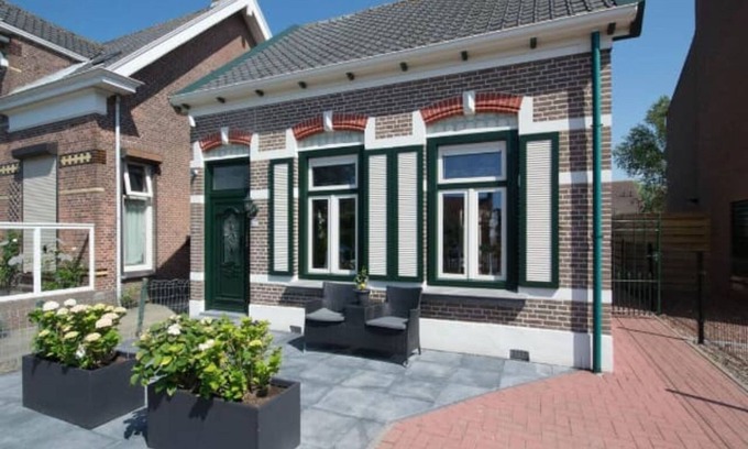 Kamperland Casa | Characteristic Zeeland holiday home near beach