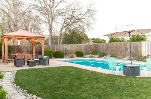 Columbia Casa | Charade House