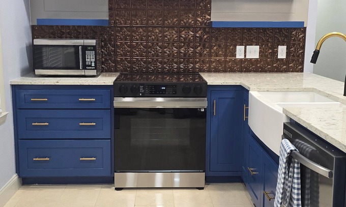 Tifton Casa | Charge the car! 🚗,WiFi 📶, and close to Tift Regional Medical center. Midterm