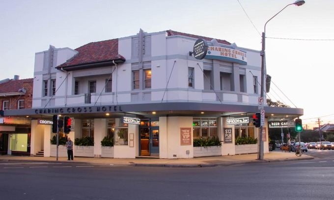 Queens Park Hotel | Charing Cross Hotel
