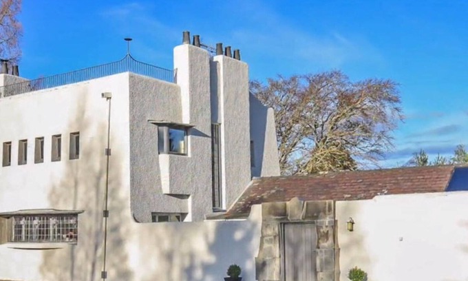 Inverarnie Casa | Charles Rennie Mackintosh Scottish Art Nouveau Self Catering Holiday Let