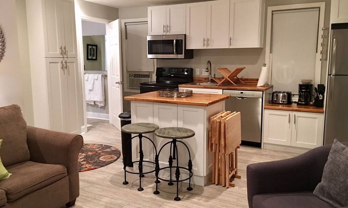 Central Sarasota Apartamento | Charles Ringling Loft: 1 HAB / 1BA con cocina; 5 minutos. A la playa / centro