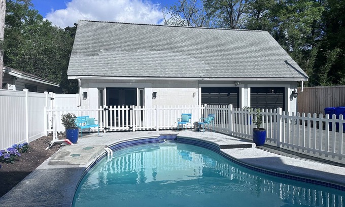 Riverland Terrace Casa | NUEVO-Charleston Guest House con piscina en el campo de golf
