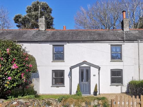 Charlestown Casa | Charlestown cottage, Woodburner, Gardens & Parking