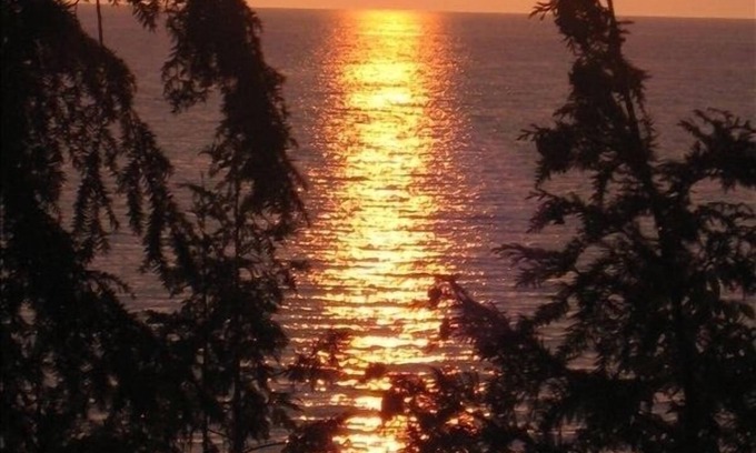 Charlevoix Cabaña | Espectaculares puestas de sol Lago Michigan150 pies. Frente al lago y golf!