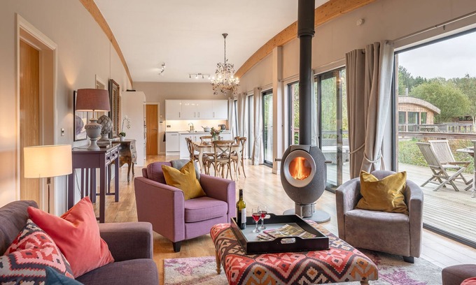 Richmond Cabaña | Charlie - a lodge that sleeps 6 guests in 3 bedrooms