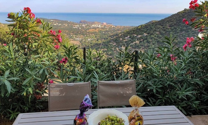 Santa-Reparata-di-Balagna Apartamento | Charmant T2 rez de Villa vue sur la mer