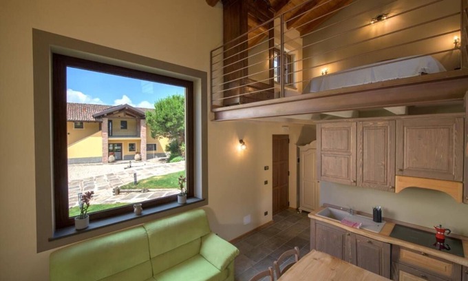 Gavi Cama Y Desayuno | Apartamento con encanto en Alessandria con piscina compartida y vistas