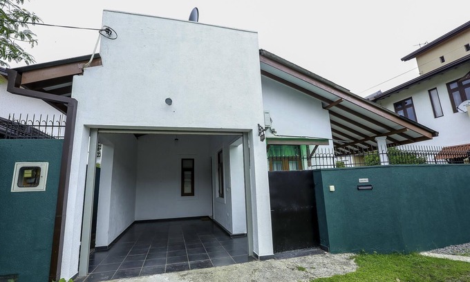 Kaduwela Casa | Charming 2-Bedroom villa in Colombo
