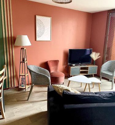 Saint-Jacques-de-la-Lande Apartamento | CHARMANT APPARTEMENT AVEC GRANDE CAPACITÉ D’ACCUEIL