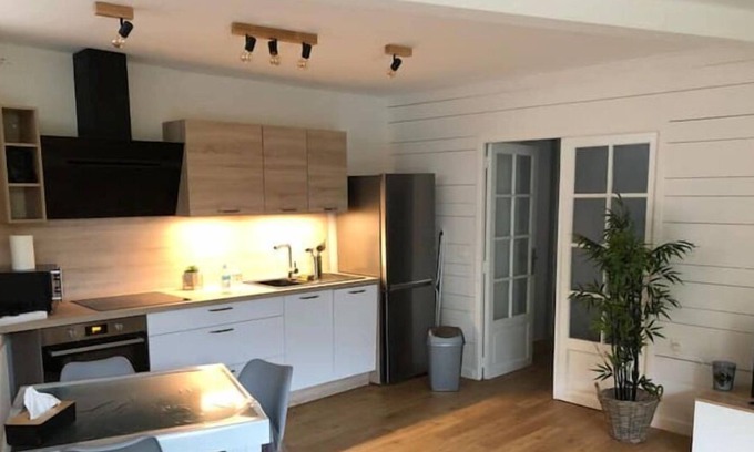 Quartier de France Apartamento | Charmant 3 Pièces Refait à Neuf Avec Jardin
