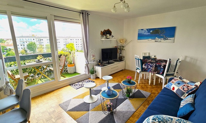Champigny-sur-Marne Apartamento | Charmant Appartement 2 Chambres Avec Balcon Proche de Paris & Disneyland