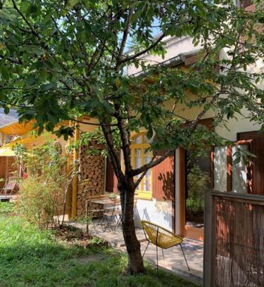 Bagneres-de-Bigorre Apartamento | Charmant appartement sur cour, Le Cerisier