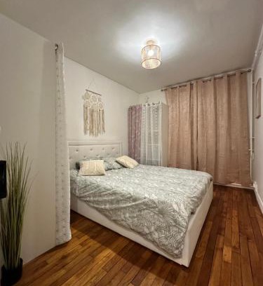 Saint-Cyr-l'Ecole Apartamento | Charmant Appartement F2