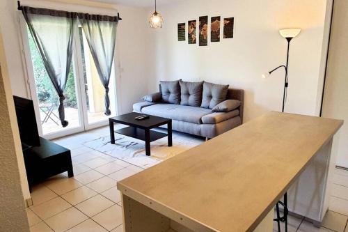 Toulouse North Apartamento | Charmant appartement avec terrasse et jardin au calme Proche Bus Métro
