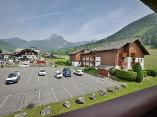 Bernex Apartamento | Charmant Duplex avec Balcon et Parking à Bernex, Proche Remontées Mécaniques - FR-1-498-36