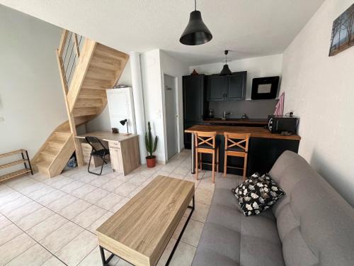 Cenon Apartamento | Charmant Duplex Bordeaux - Place de Parking Privée - Tram