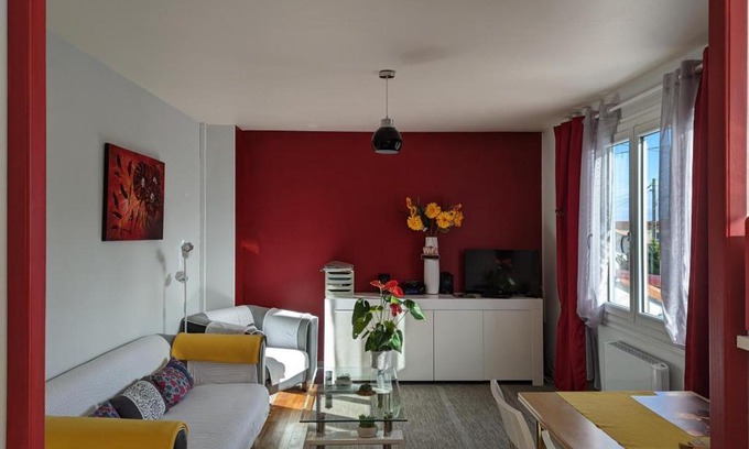 Barbezieux-Saint-Hilaire Apartamento | Charmant appartement à Barbezieux avec terrasse et jardin - FR-1-653-196