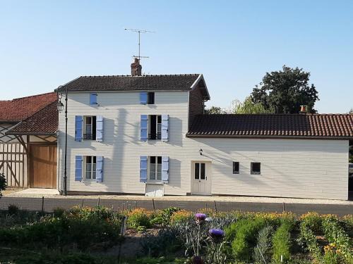 Frampas Casa | Charmant Gîte à Pans de Bois près du Lac du Der – Jardin Privatif et Activités Nautiques - FR-1-611-16