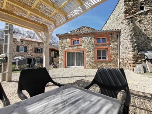 Saint-Just-pres-Brioude Casa | Charmant Gîte Rénové avec Sauna en Haute-Loire, Parfait pour Randonnées et Repos - FR-1-582-344