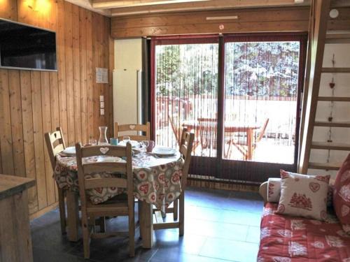Morzine Apartamento | Charmant studio cabine avec mezzanine au centre de Morzine, idéal pour 6 personnes - FR-1-524-125