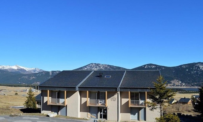Les Angles Apartamento | Charmant T2 Cabine au Centre des Angles avec Parking, Wi-Fi et Casier à Skis - FR-1-593-33