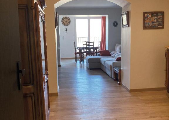 Carces Apartamento | CHARMANT T2 MEUBLE