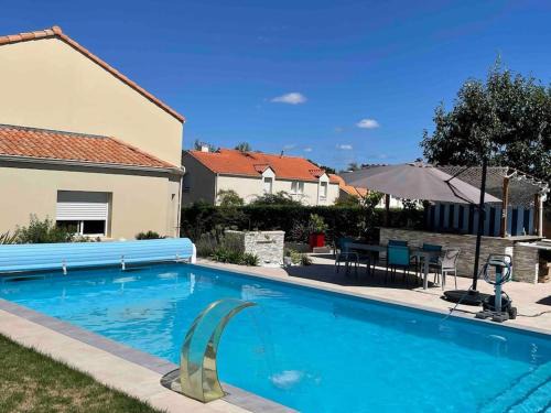 Basse-Goulaine Casa | Charmant T2 privé avec vue et accès piscine