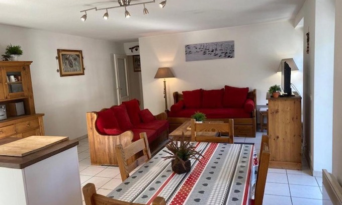 Brides-les-Bains Apartamento | Charmant T3 à Brides-les-Bains - Résidence Moderne Proche Télécabine et Thermes - FR-1-512-148