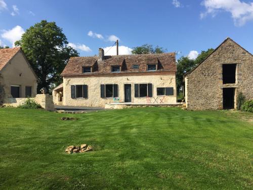 Avesse Casa | Charmante Fermette avec Jardin, Terrasse et 4 Chambres - Idéale pour Familles et Amis - FR-1-410-436