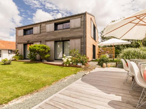 Villeneuve-en-Retz Casa | Charmante Grange Rénovée avec Piscine et WiFi - FR-1-306-822