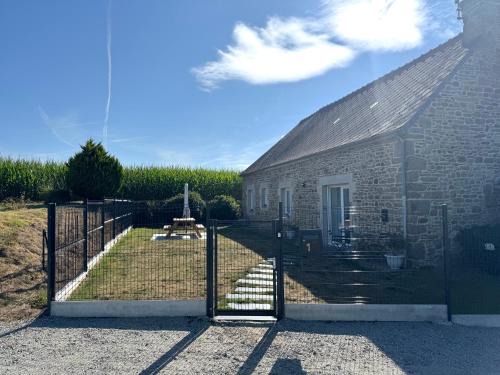 Lanfains Casa | Charmante maison en pierre
