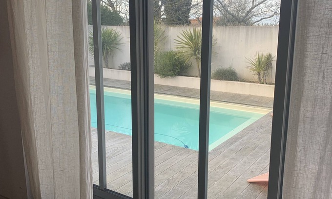 Nieul-sur-Mer Casa | Charmante Maison Avec Piscine de 150 m2