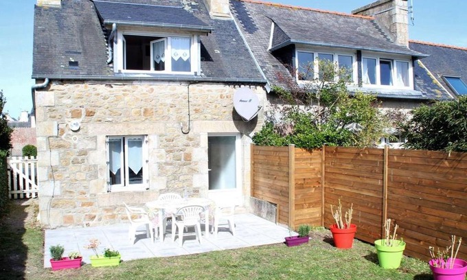 Tregastel Casa | Charmante maisonnette bretonne à 100m de la mer avec jardin, terrasse et proximité centre Trégastel - FR-1-368-26