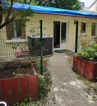 Villemomble Apartamento | Charmante petite maison à 15 min de Paris