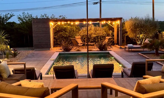 Pougnadoresse Villa | Charmante Villa, 10pers, Clim,piscine,grand Jardin