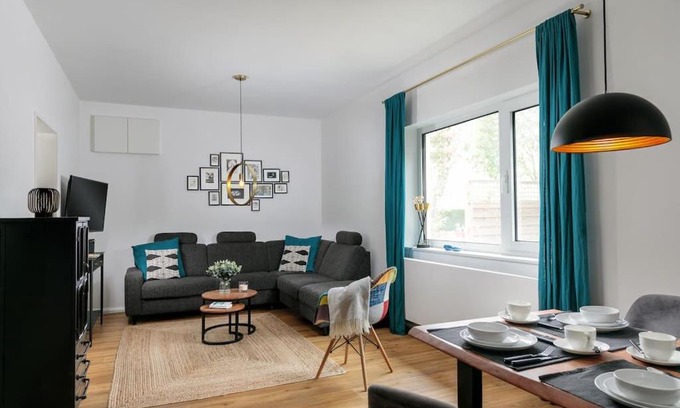 Bornstedt Apartamento | charmantes Townhaus mit Garten, W-LAN & Netflix