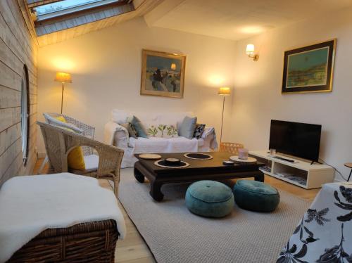 Suresnes Apartamento | Charme appartement entier près Paris La Défense Nanterre