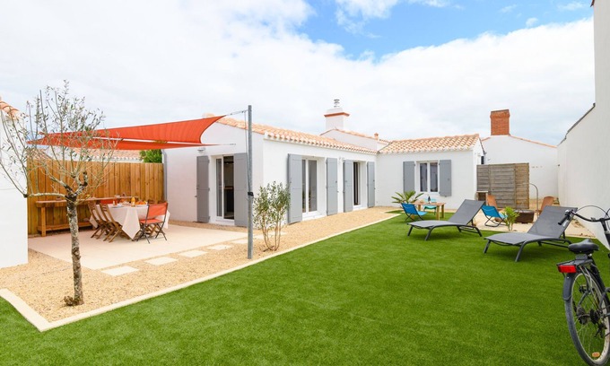 L'Epine Casa | Charme de Port Morin by Interhome